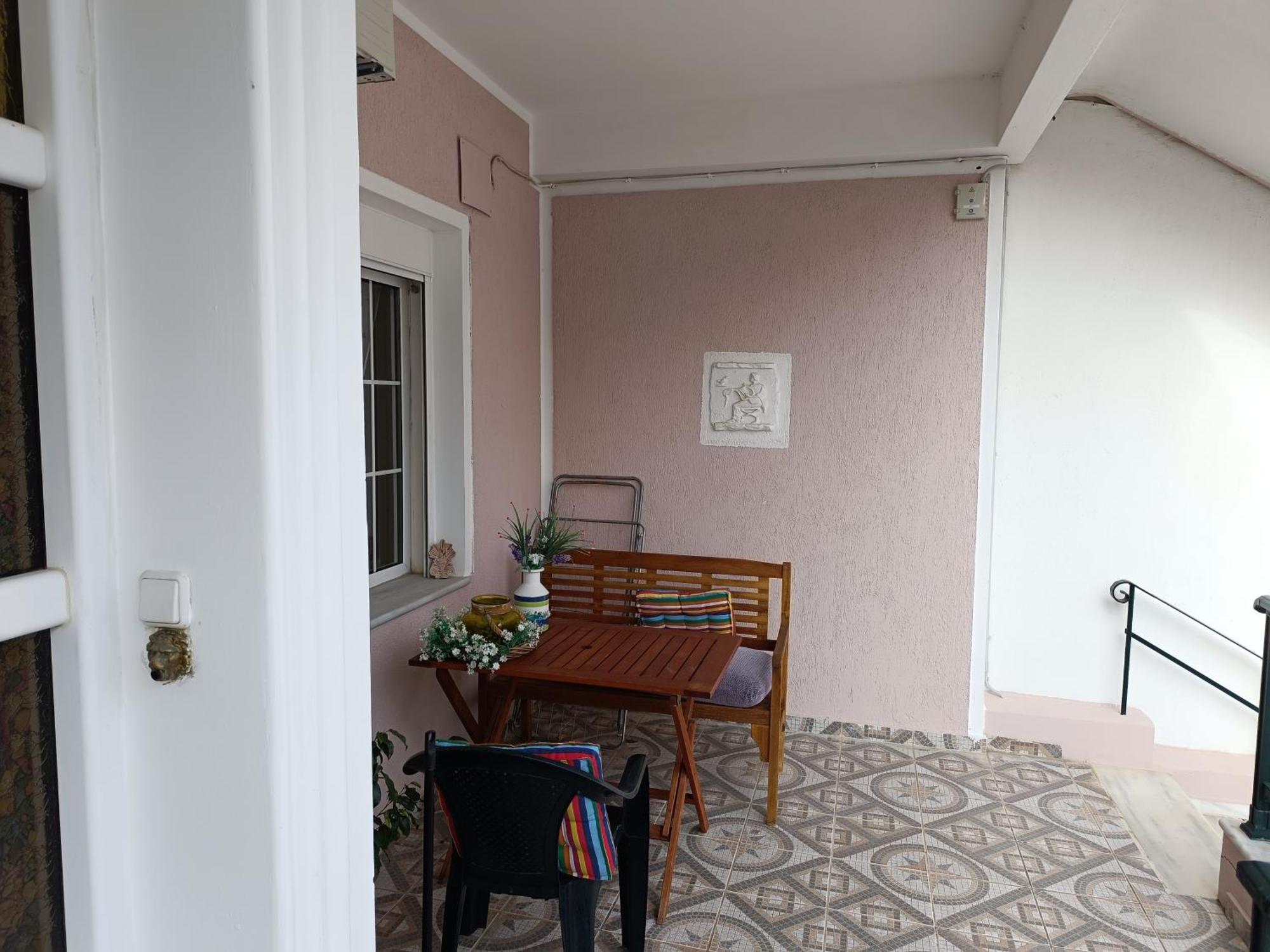 Spacious Apartment Corinth Exterior photo